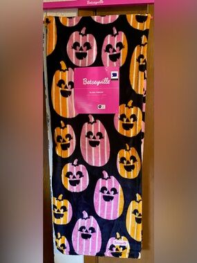 Betseyville 50”x70” Halloween-Themed Pumpkin Print Plush Throw Blanket